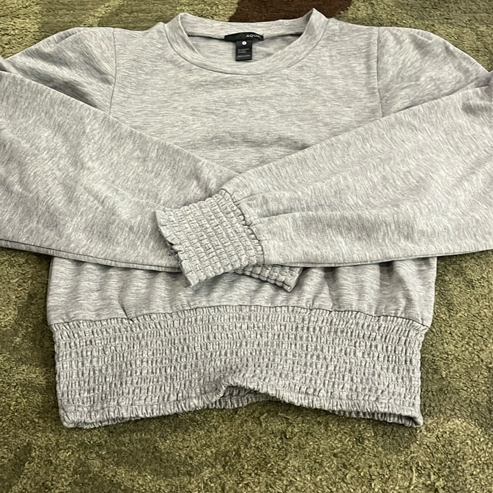 Aqua grey sweatshirt with ruched detail. Size small. Excellent Condition